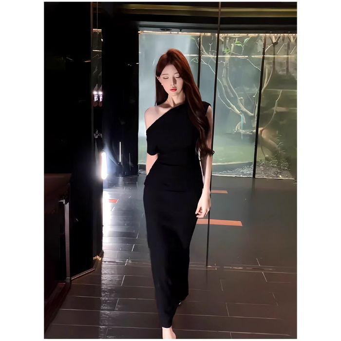 Elegant High-Waisted French Batwing Sleeve Summer Dress with Pleated Irregular Design