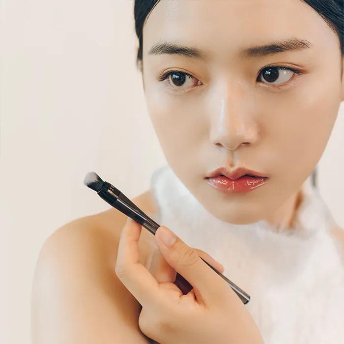 028 Easy Concealer Brush