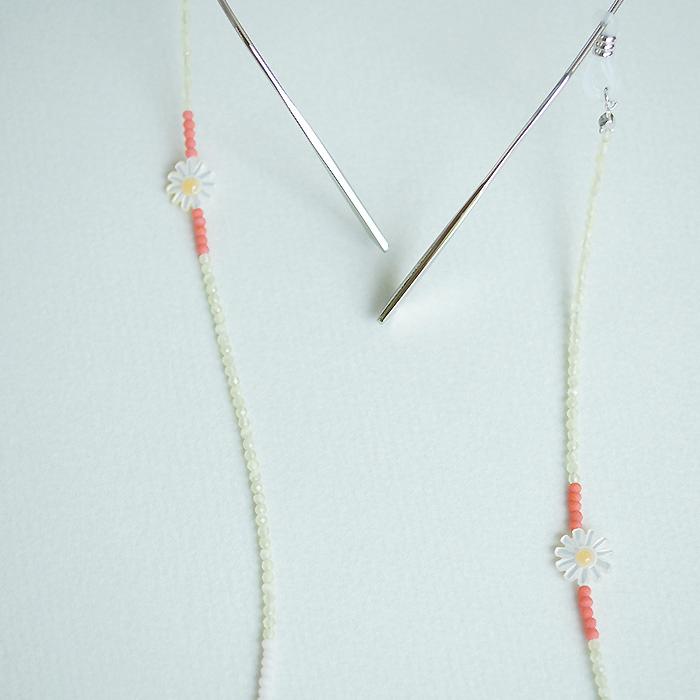 Teulejyu Unbalanced White Daisy Glasses Chain