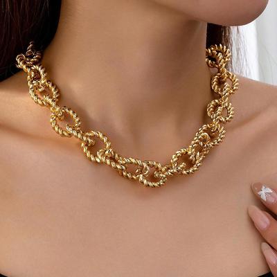 Kadın Takıları İçin Moda Kolyeler