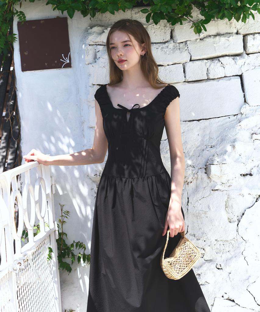 Deuloupisumeon Shirred Volume Sleeveless Dress [White]