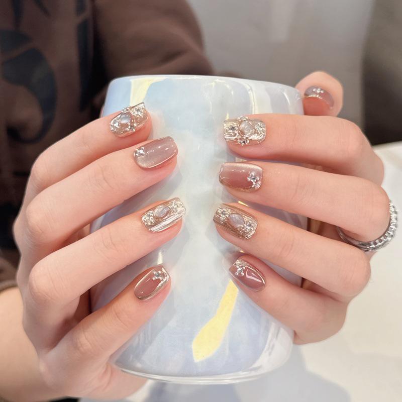 

Розовый маникюр «кошачий глаз» ручной работы, съемный гель-лак для ногтей