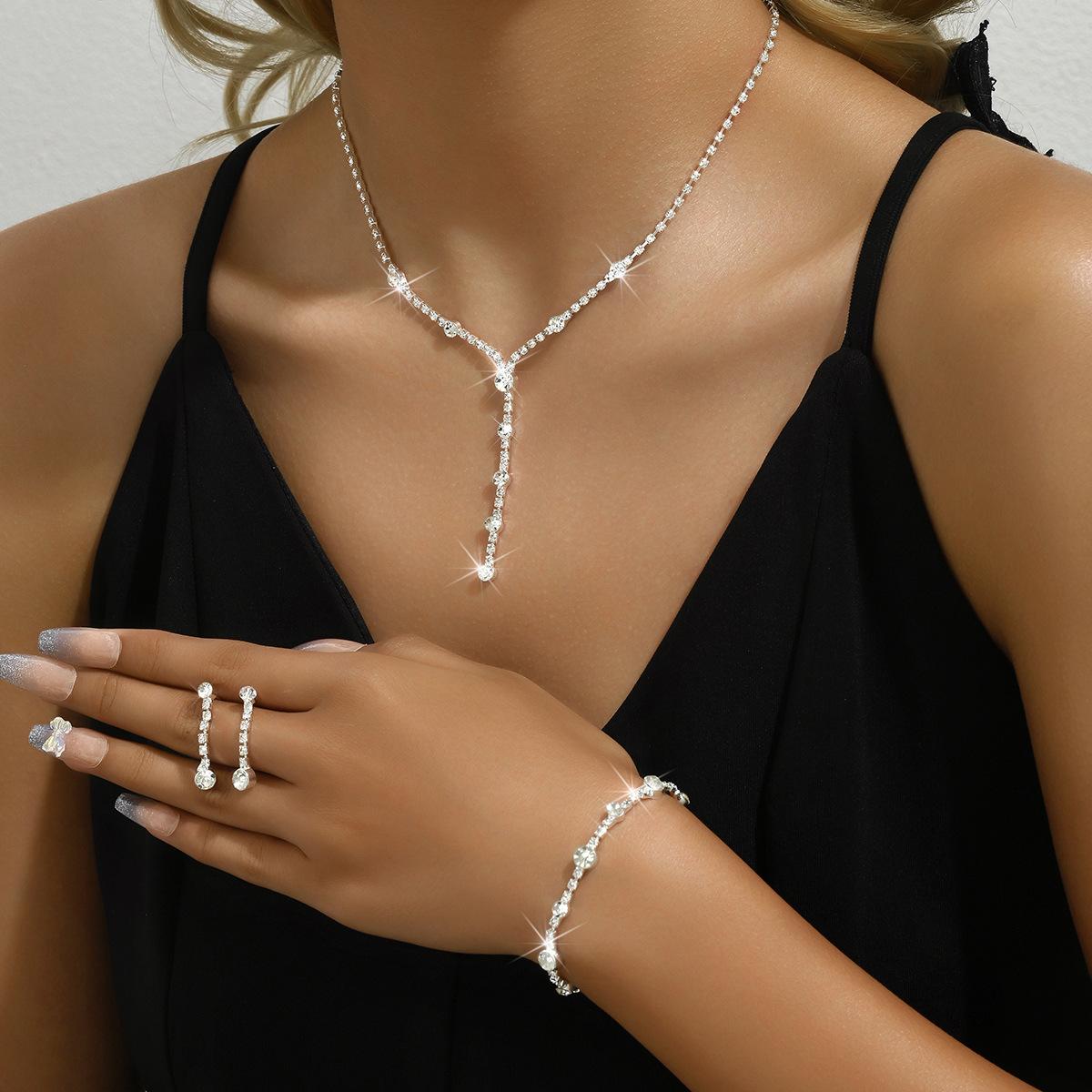 

Свадебные украшения женский комплект цепочка ожерелье серьги браслет комплект из трех предметов вечернее платье со свадебными украшениями