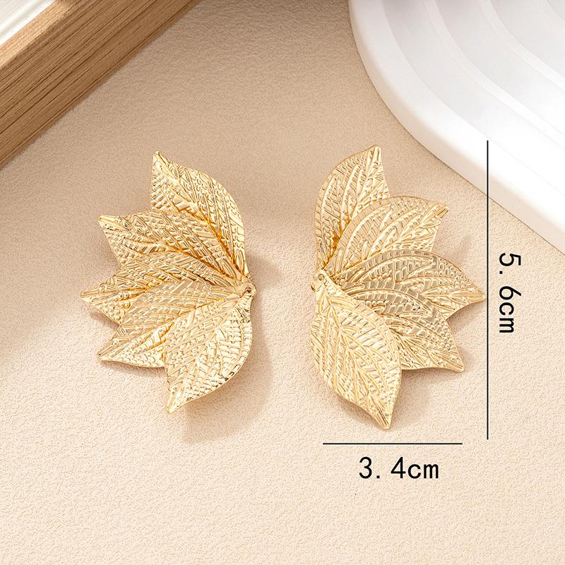 European and American Personality Exaggerated Leaf Shape Texture Stud Earrings Flower Earrings Earrings
