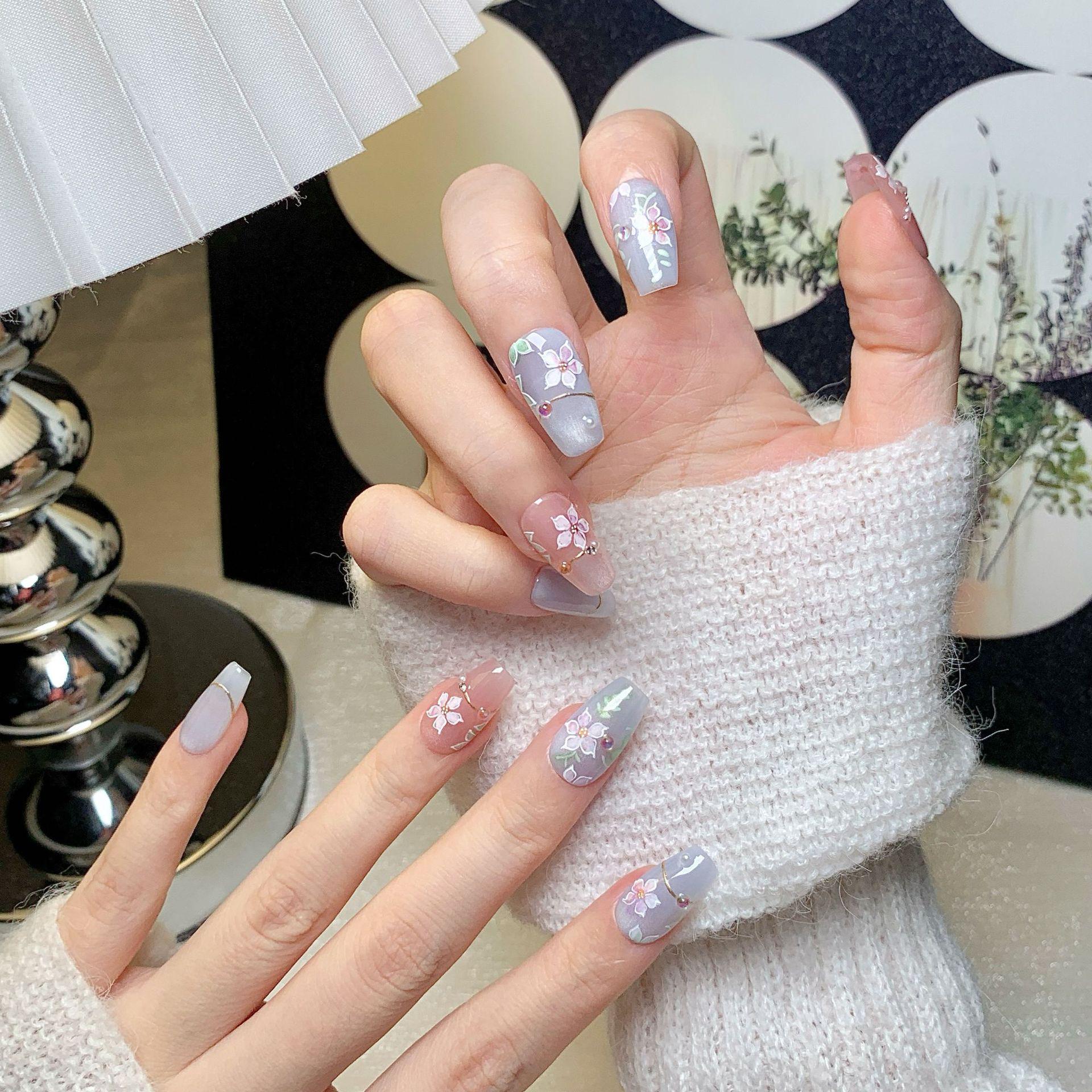 

Hand-Painted French Manicure Short Press-On Nails - Handmade, Pure White Style