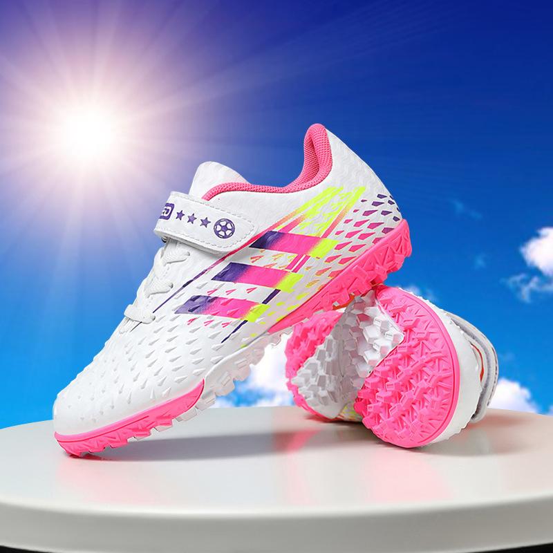 2025 children's Velcro football shoes boys and girls game broken nails primary and secondary school students free lace-up professional training shoes