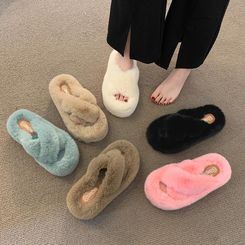 Fleece verdickte Baumwollpantoffeln Damen Herbst und Winter 2025 neue Mode vielseitige Baumwollpantoffeln Plüschschuhe Damenschuhe