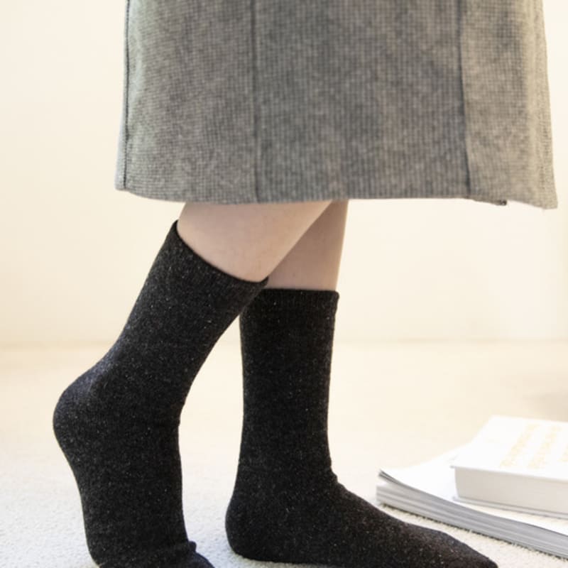 SNOOZY Lambswool Bocashi Socks - Charcoal