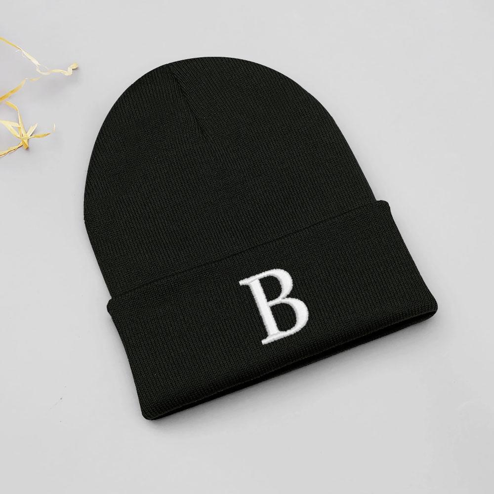 Letter A-Z Embroidered Beanie Hat Unisex Winter Knit Caps for Men Women Soft Ski Hat