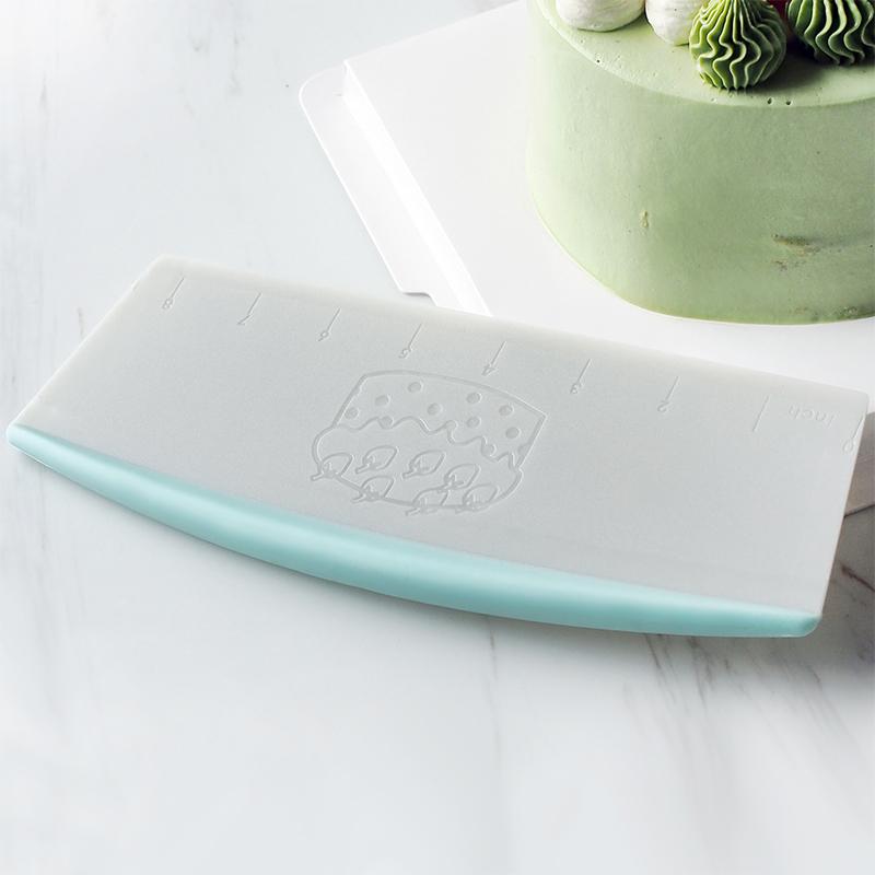 Kunststoff Teigschaber Schneider Kuchenschneider mit Messskala Gadget Pizza Teigschneider zum Kochen Backen Brot