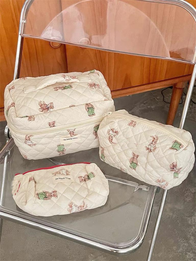 Blue Begonia Retro Makeup & Toiletry Travel Bag - Large Capacity, Portable Handbag 19x7x6
