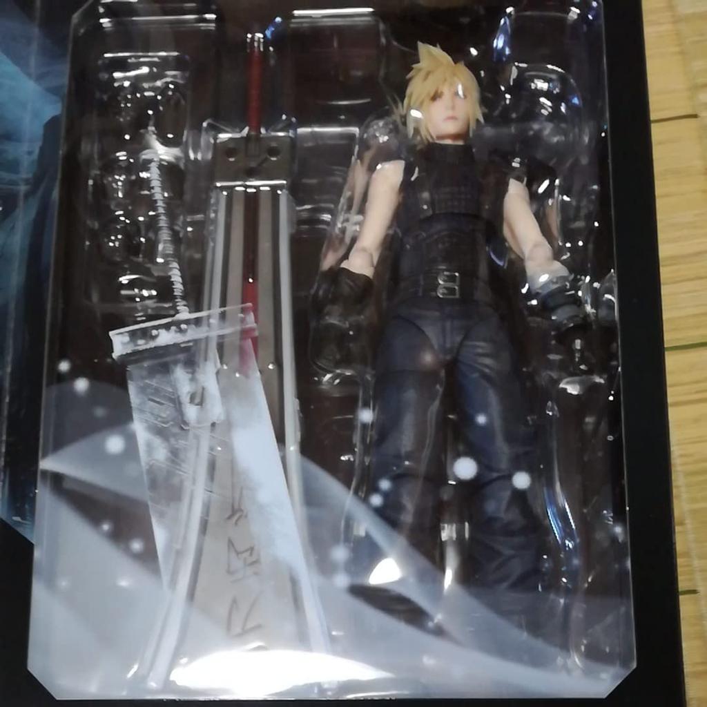 Limited Edition Play Arts Kai Cloud Strife Version 2 FlNALFANTASY7 Remake PLAY ARTS Kai