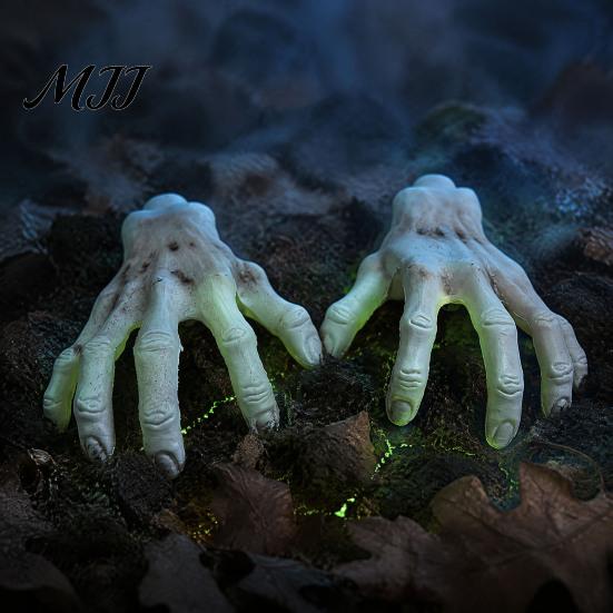 Script Killing Game Supplies 1 Pair Halloween Skeleton Hands, Realistic Plastic Zombie Life Spooky Lawn Cemetery Decors Size Severed Fake Hands