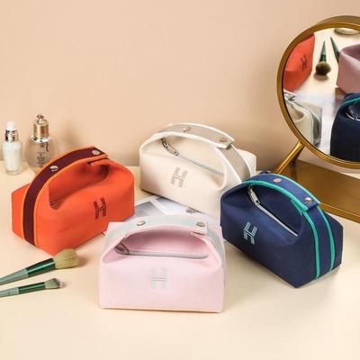 Borsa da Trucco Impermeabile alla Moda in Tela - Nuovo Organizer Cosmetico da Viaggio e per Feste da Donna 2023