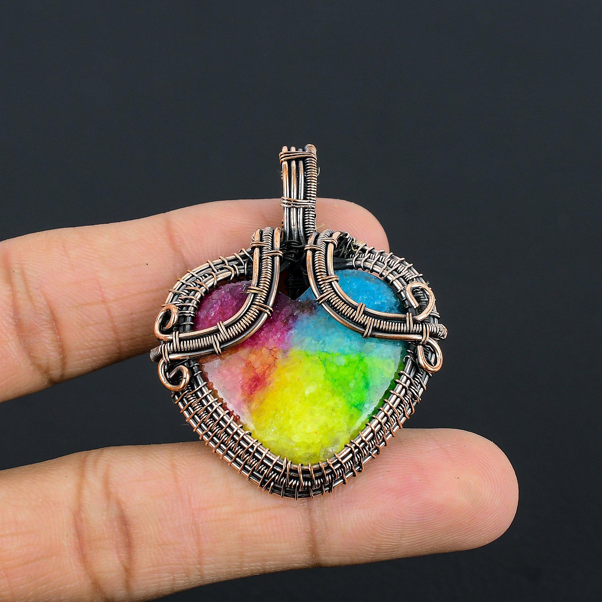 

Кулон из Радужного Солнечного Кварца, обернутый медной проволокой 999 пробы, Ювелирное изделие с подвеской из драгоценного камня ручной работы, Подарки для жены, Новая подвеска 1.77 Inches