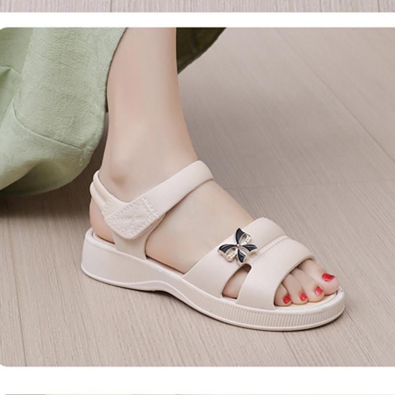 

2025 new fashionable casual comfortable sandals summer fashionable slippers casual single-layer shoes comfortable summer fashionable slippers slippers 36 [one size smaller]