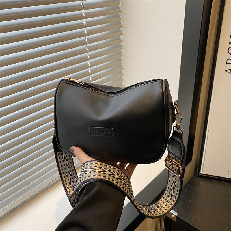 New Women's Bag Summer Comfortable Wide Shoulder Strap Casual Solid Color Light Shoulder Underarm Bag Messenger Bag Women