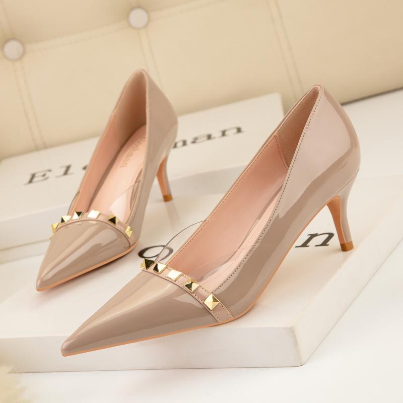 Skinny transparent high heels, thin heels, high heels, patent leather, light mouth, pointed metal rivets, single shoes