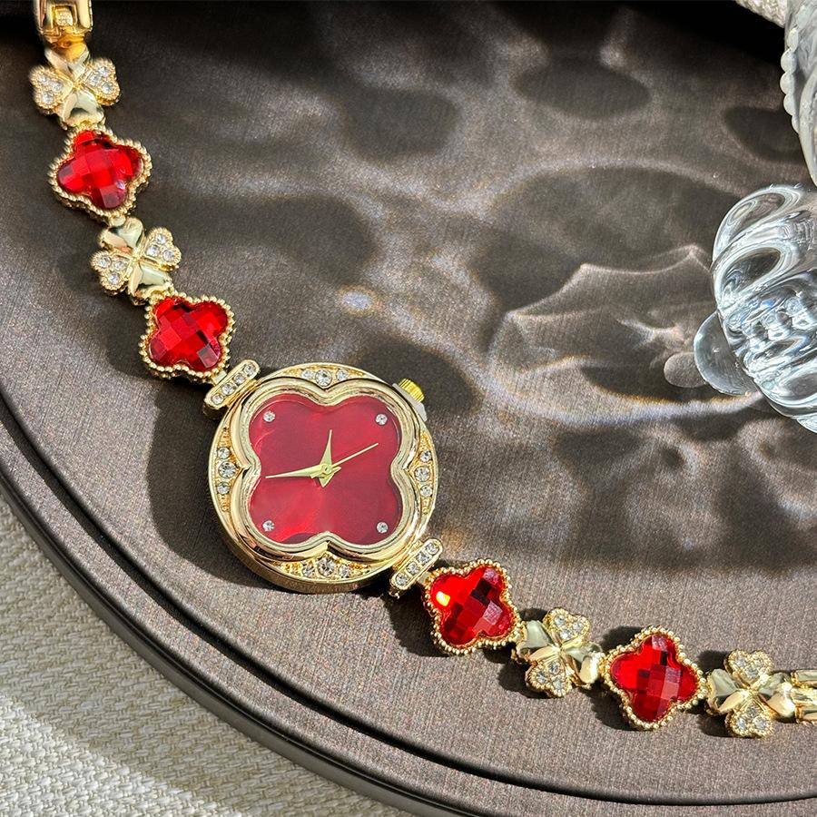 Ceas Brățară Fină cu Temperament Floare de Trifoi Asia de Sud-Est Nișă Vintage Cuarț Ceas de Damă