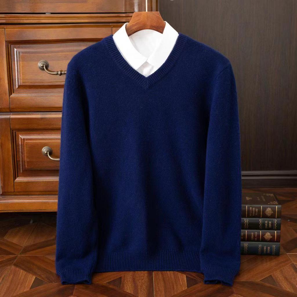 Men's Round Neck Pure Wool Pullover Sweater – Solid Color Knit Base Layer