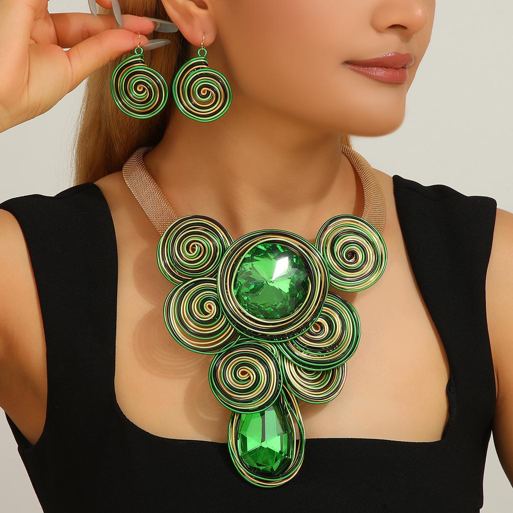 Ensemble de Bijoux Exagérés pour Femmes Collier Boucles d'Oreilles en Fil d'Aluminium Tissé Perles de Cristal