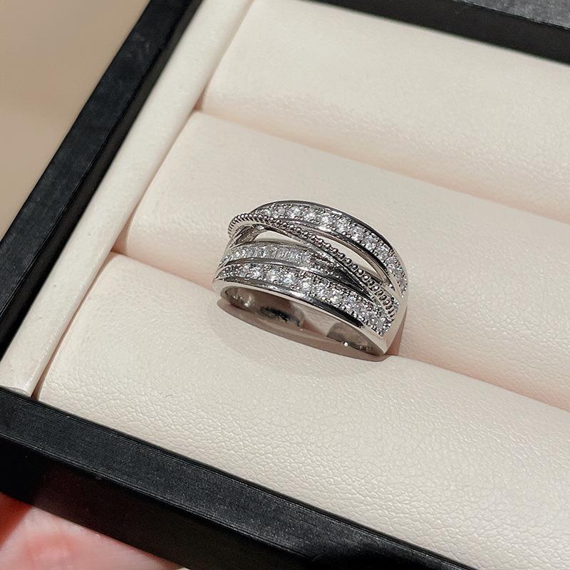 Vintage Palast Blumenring Diamantstil Leichter Luxus Premium Zeigefinger Schmuck