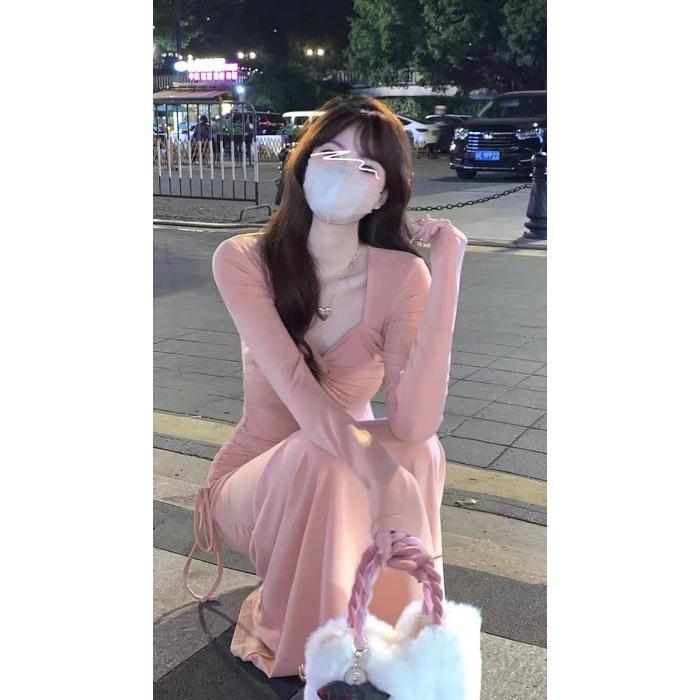

Women s Autumn Pink Square Neck Long Sleeve Knit Dress - Waist-Cinching, Hip-Hugging L розовый