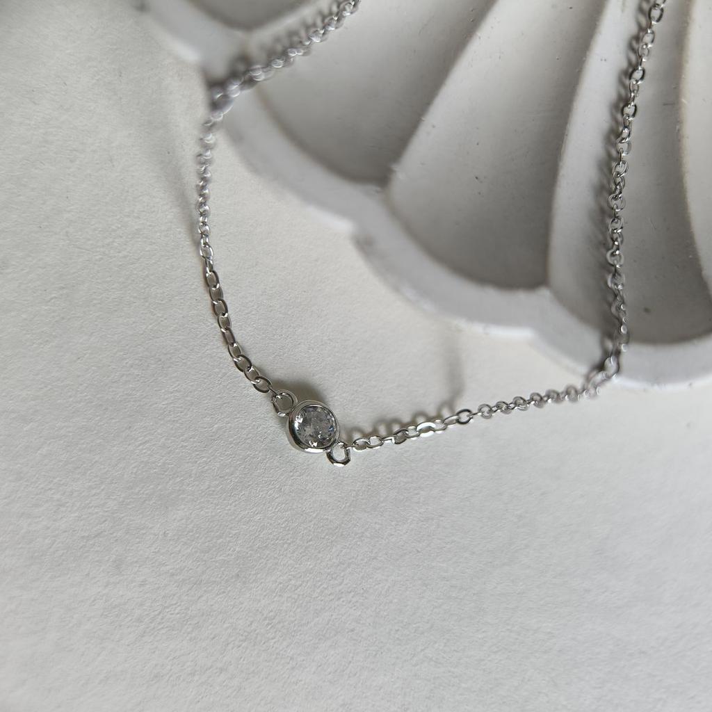 Silver Necklace with Cubic Zirconia, Item Weight 3.71 G (2184775)