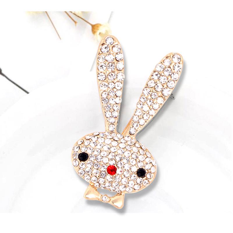 Chic Rabbit Brooch: Trendy Anti-Exposure Pin for Sweaters & Cardigans