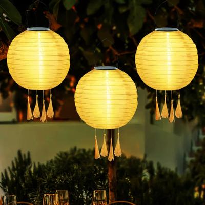 Hängende Solarlaterne Außen Rund Laterne im chinesischen Stil mit 4 Quasten Solar-LED-Licht für Garten Terrasse Hochzeitsfeier Dekoration