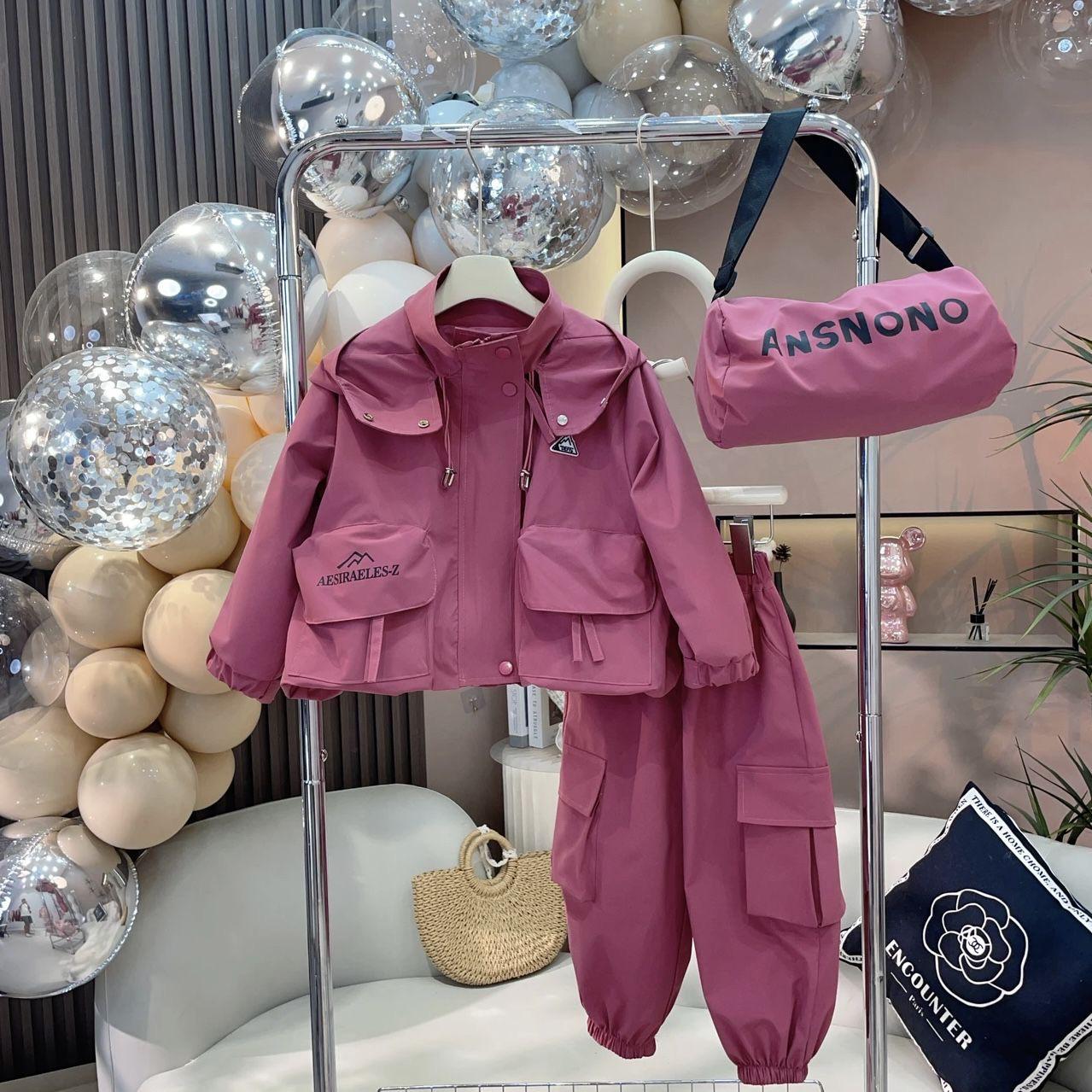 

Новый комплект в корейском стиле с капюшоном для девочек на 2025 год: Весенне-осенняя мода для детей среднего и старшего возраста 180cm