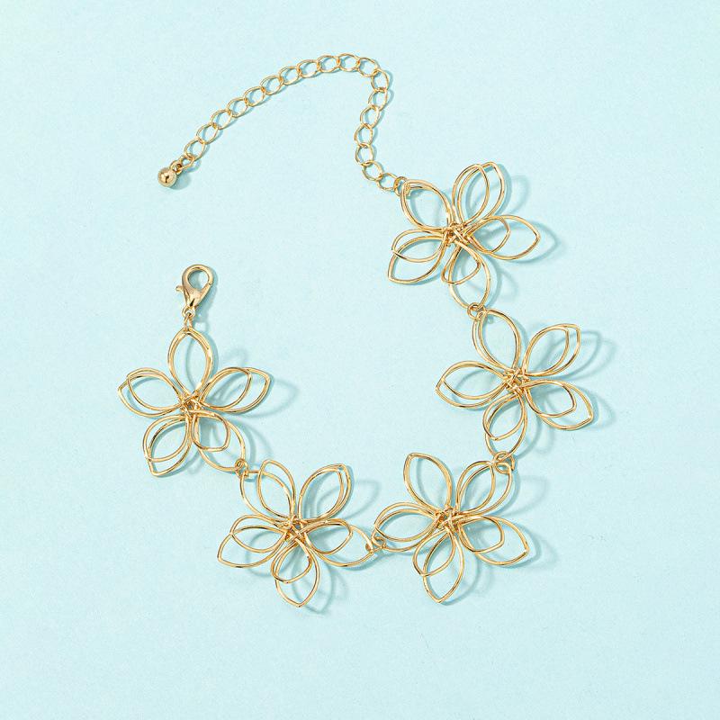 Retro Geometric Metal Flower Bracelet for Women - High-End Woven Jewelry