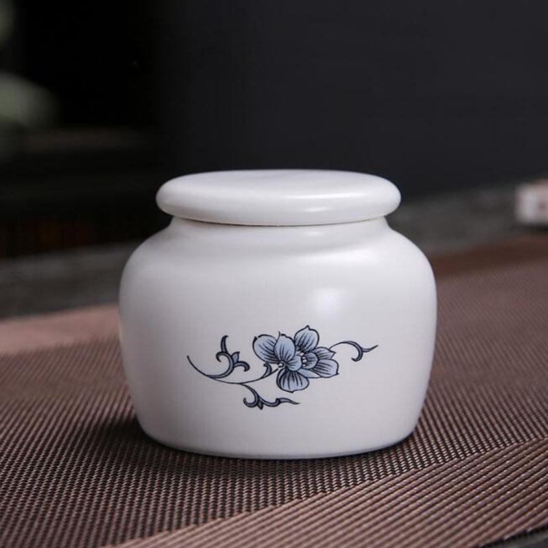 Porcelain White Color Chinese Style Lotus Pattern Sealed Storage Tea Jar Travel Easy to Carry Power Spice Tea Box Teaware