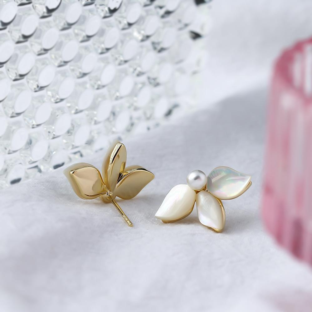 Yhpup Fashion Natural Shell Flower Stud Earrings Statement Simulated Pearls Small Chic Jewelry for Women Aros Mujer Oreja Gift
