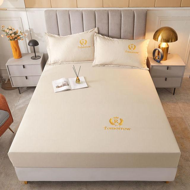 Plush Thick Embroidered Quilted Mattress Cover Soft Queen Dust Bed Cover Four Seasons Universal Protection 90x200cm 1PC бежевый