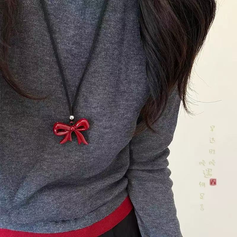 Personalized Zircon Heavy Industry Sweater Necklace Women's Autumn Light Luxury Niche High-end Accessories Fashion Sweet and Cool Sweater Chain