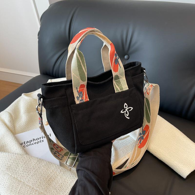 2024 New Korean Fashion Casual Handbag Women Street Trend Canvas Tote Bag