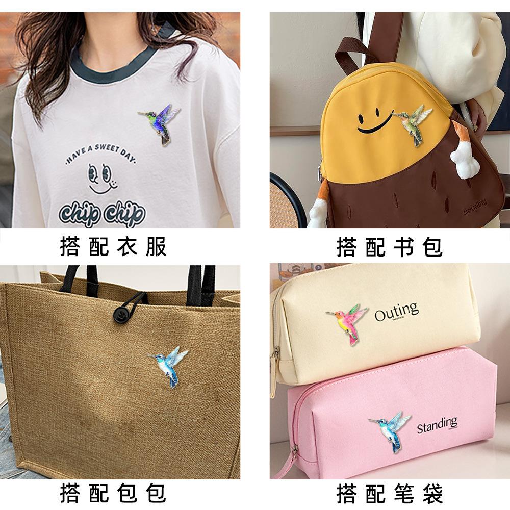 Personalized and creative colorful hummingbird badge new clothes accessories cute brooch bird clothes bag accessories