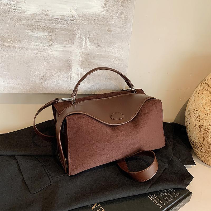 

Новая высококлассная сумка матовая контрастная сумка-подушка портативная на плечо мессенджер женская сумка