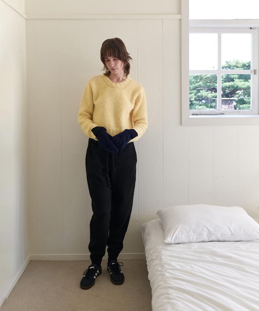 STEP AROUND Brushed Crop Round Knit_Butter Cream