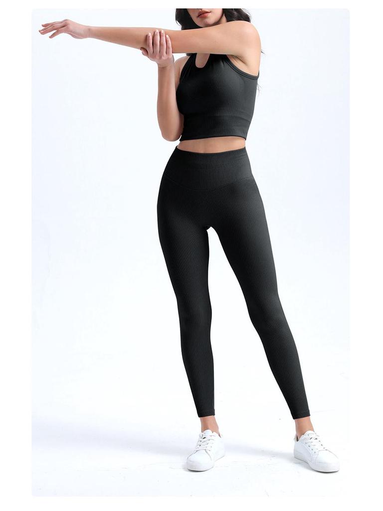 Women's Shockproof Anti-Sag Running and Yoga Top with Integrated Cup