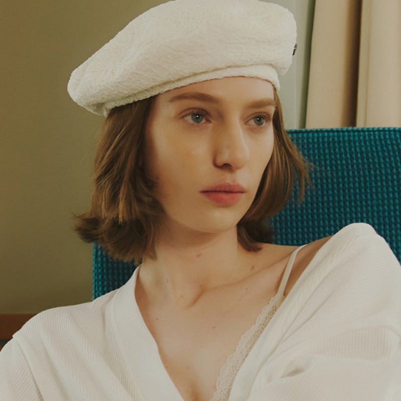 

poesiedame [Укрытие] Берет с эффектом мятости цвета слоновой кости FREE