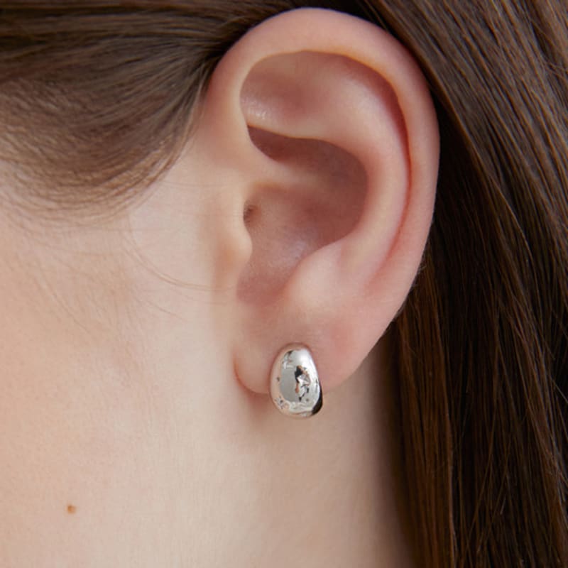 

by hyeres [925 silver] Star stone sprinkle earrings (Silver) BH7E59776W9XXX single