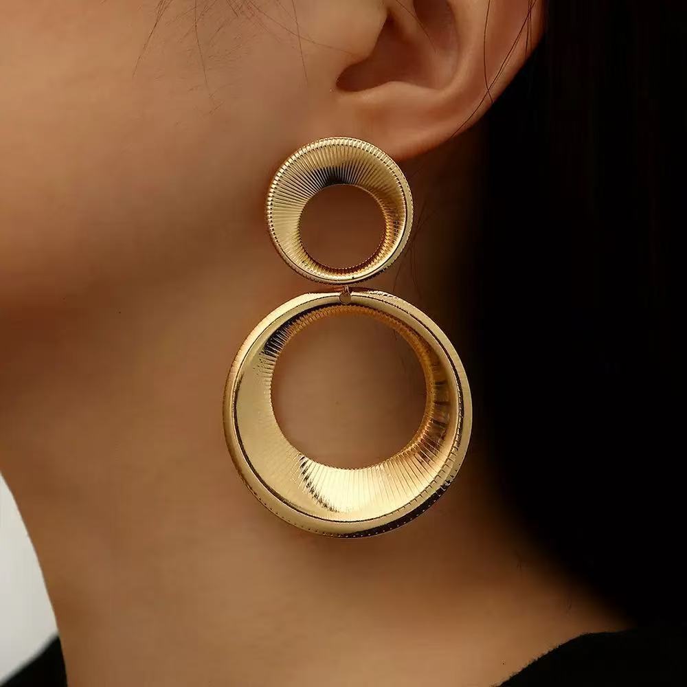 Fashion exaggerated versatile double-circle earrings women's light luxury high-end striped earrings creative earrings