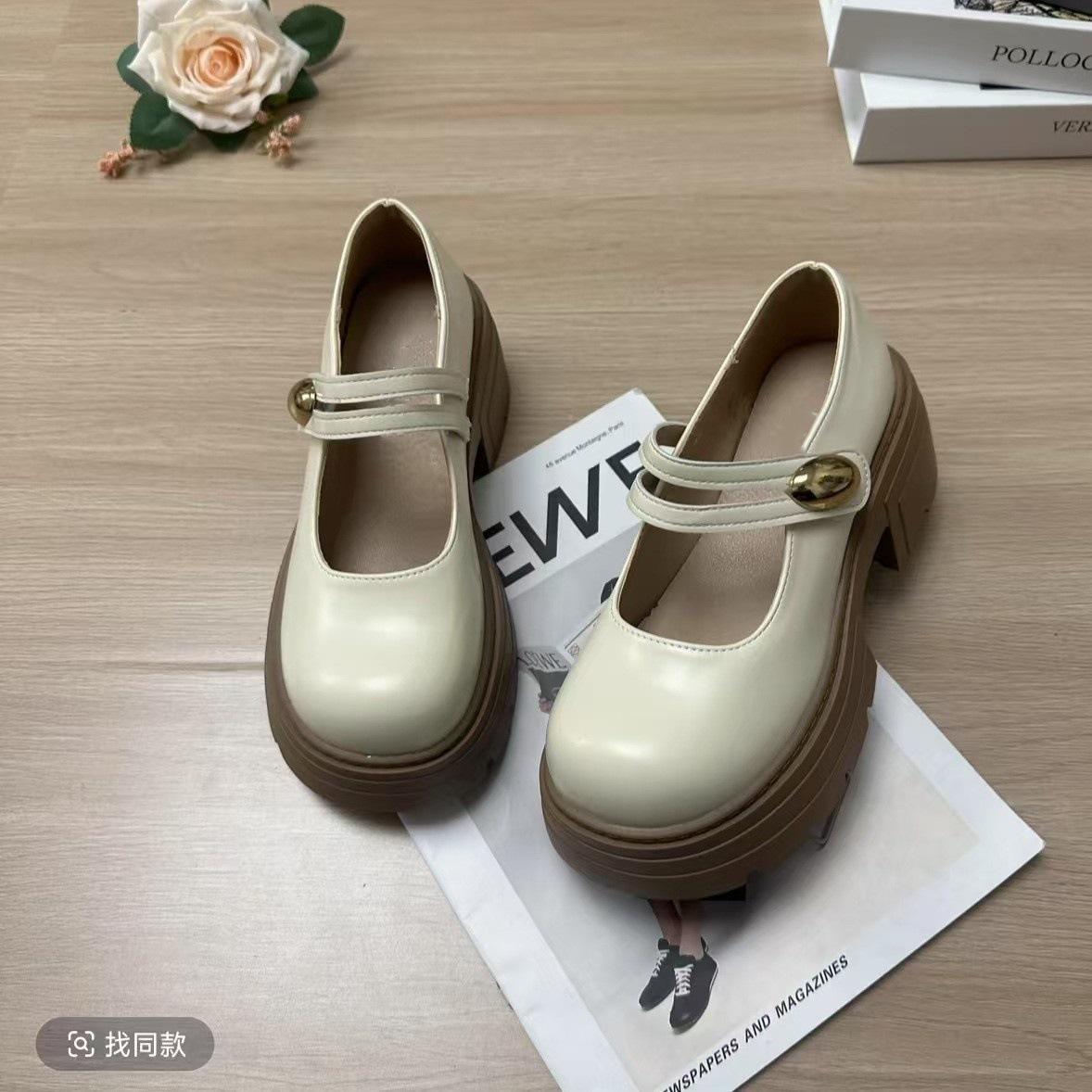 

Туфли Мэри Джейн на платформе в британском стиле, новинка осени 2025 года, корейская версия, универсальные туфли с круглым носком, женские туфли на среднем каблуке, туфли принцессы 40