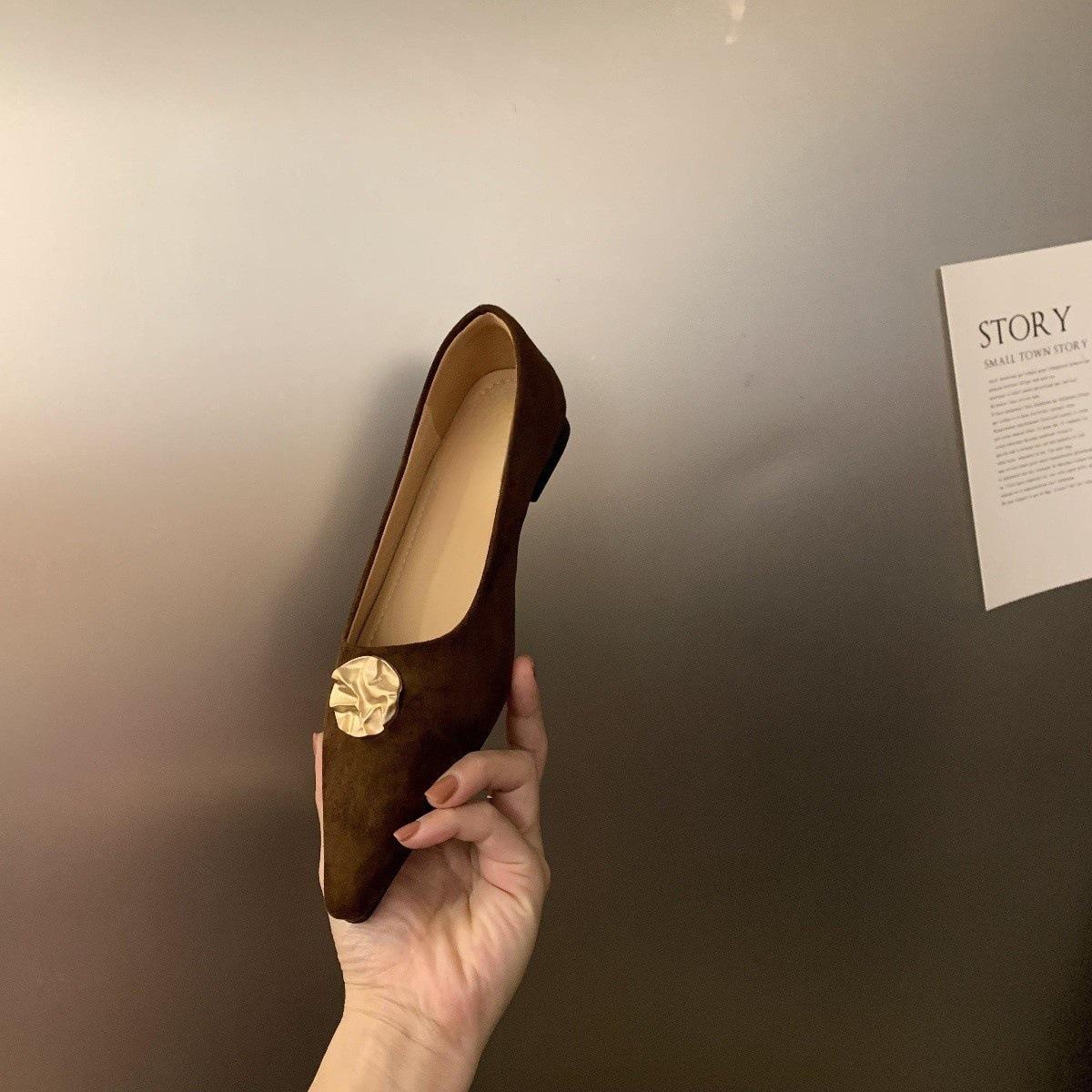 

Гонконг новая мода острый носок неглубокий вырез туфли-лодочки женские универсальные туфли бабушки плоские ленивые туфли туфли-лодочки 40 темно-коричневого