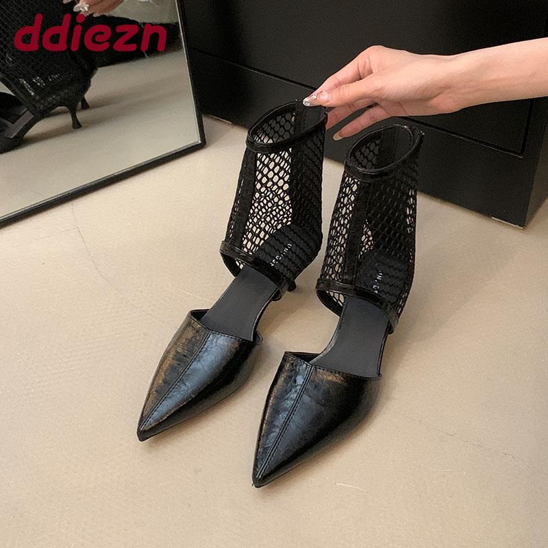 Fashion Female Low Heel Footwear Women Ankle Sandals Boots Shoes Zippers Fashion Pointed Toe Modern Ladies Sandals Booties Heeled Shoes