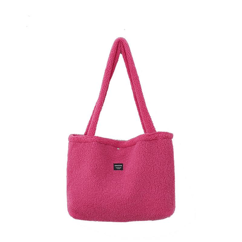 Сумка корейская версия ins персонализированная плюшевая однотонная простая вместительная сумка-тоут весна новая наплечная сумка розы красного