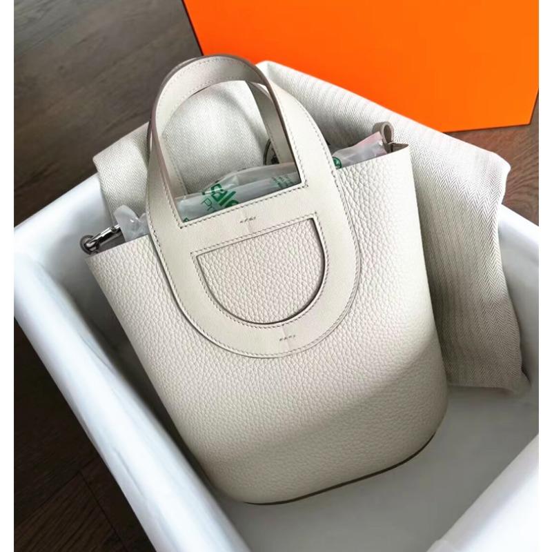 

A Fashionable Hand-held Casual Leather Women s Bag with A Pig s Nose, A Vegetable Basket and A Bucket