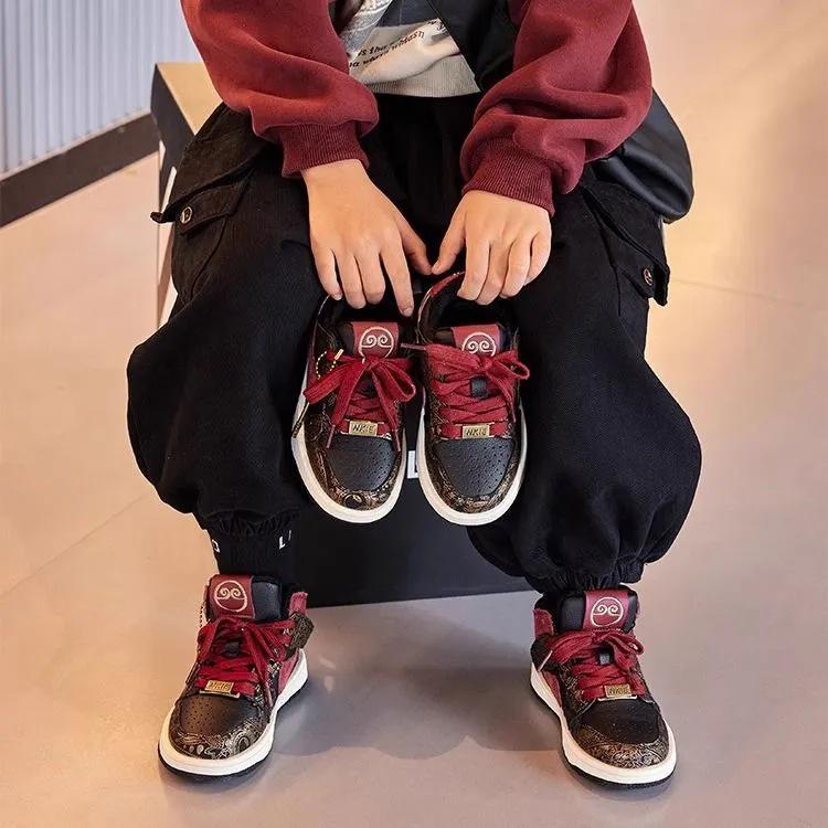 Boys' Winter 2025 Sun Wukong Black High-Top Fleece-Lined Cotton Shoes for Girls—Warm and Stylish Sports Shoes.